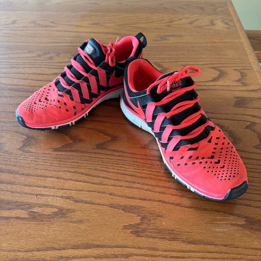 Men’s Nike free trainer 5.0 Red & Black sneakers shoes size 8.5
